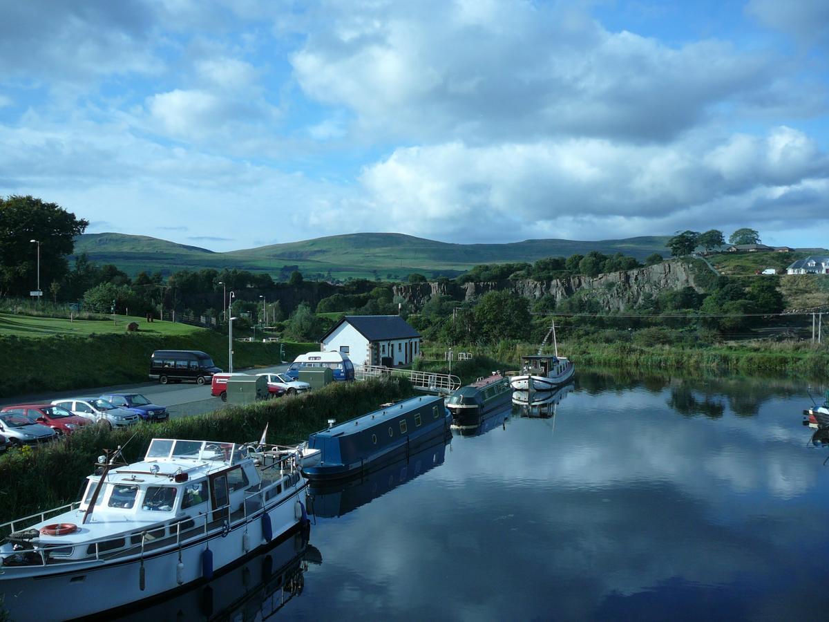 The Boat House Hotell Kilsyth Eksteriør bilde