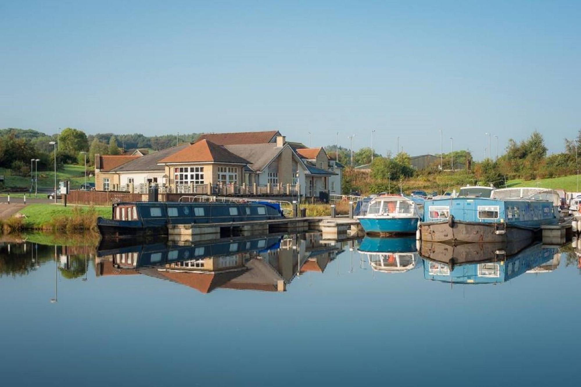 The Boat House Hotell Kilsyth Eksteriør bilde